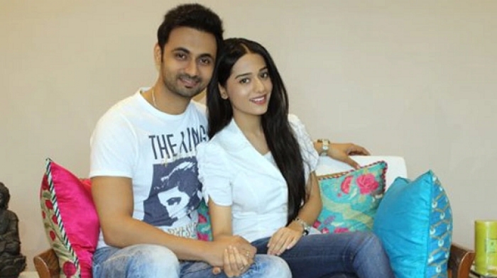 Amrita Rao with Husband_1