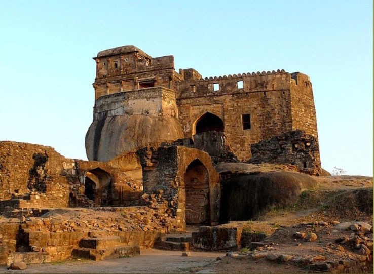 Madan mahal fort, Jabalpu