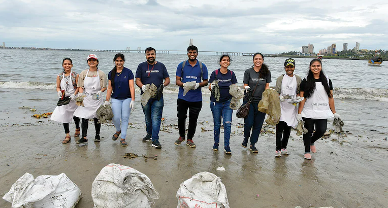 Beach Cleaning_1 &nb